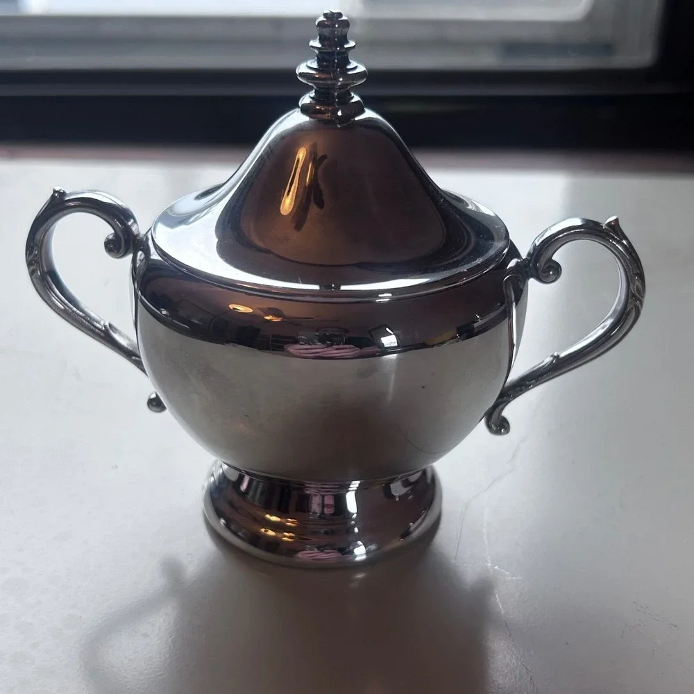 Oneida Silver Plate 4 Piece Tea Coffee Set with Engraved Round Serving Tray USA